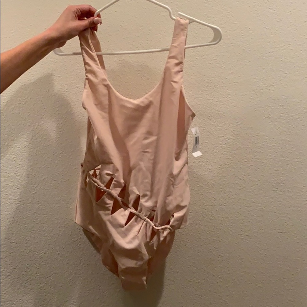 One piece swim